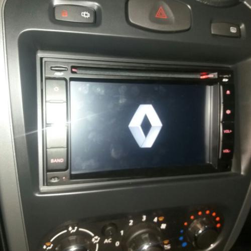 Central Mutimídia Sandero